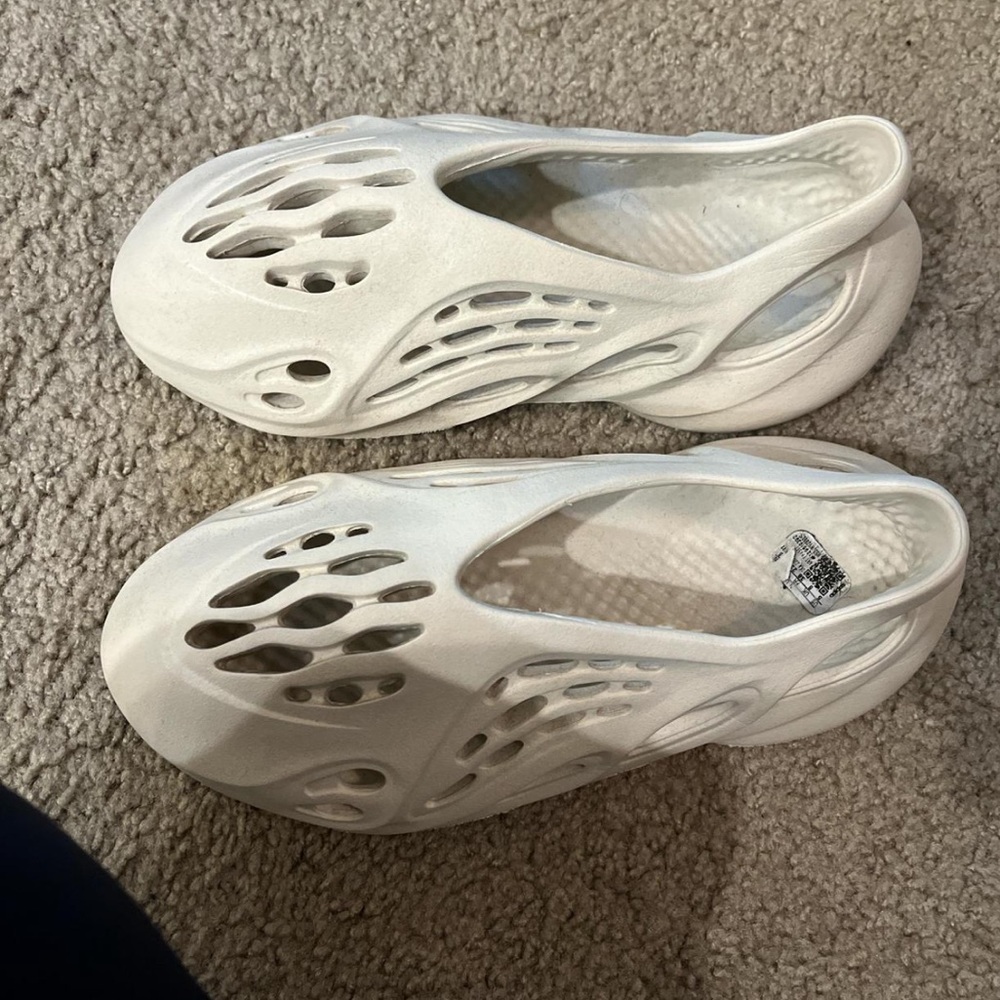 Yeezy slides, need them GONE - Picture 1 of 1